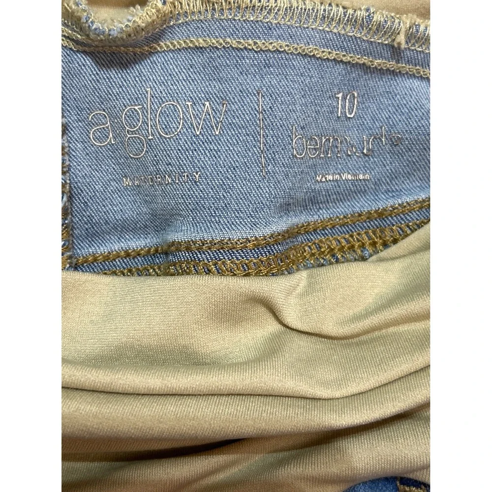 A Glow Maternity Bermuda Jean Shorts‎ Size 10 Distressed Denim